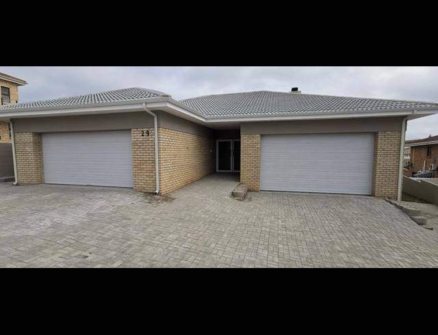 4 BEDROOM HOUSE FOR SALE IN MENKENKOP